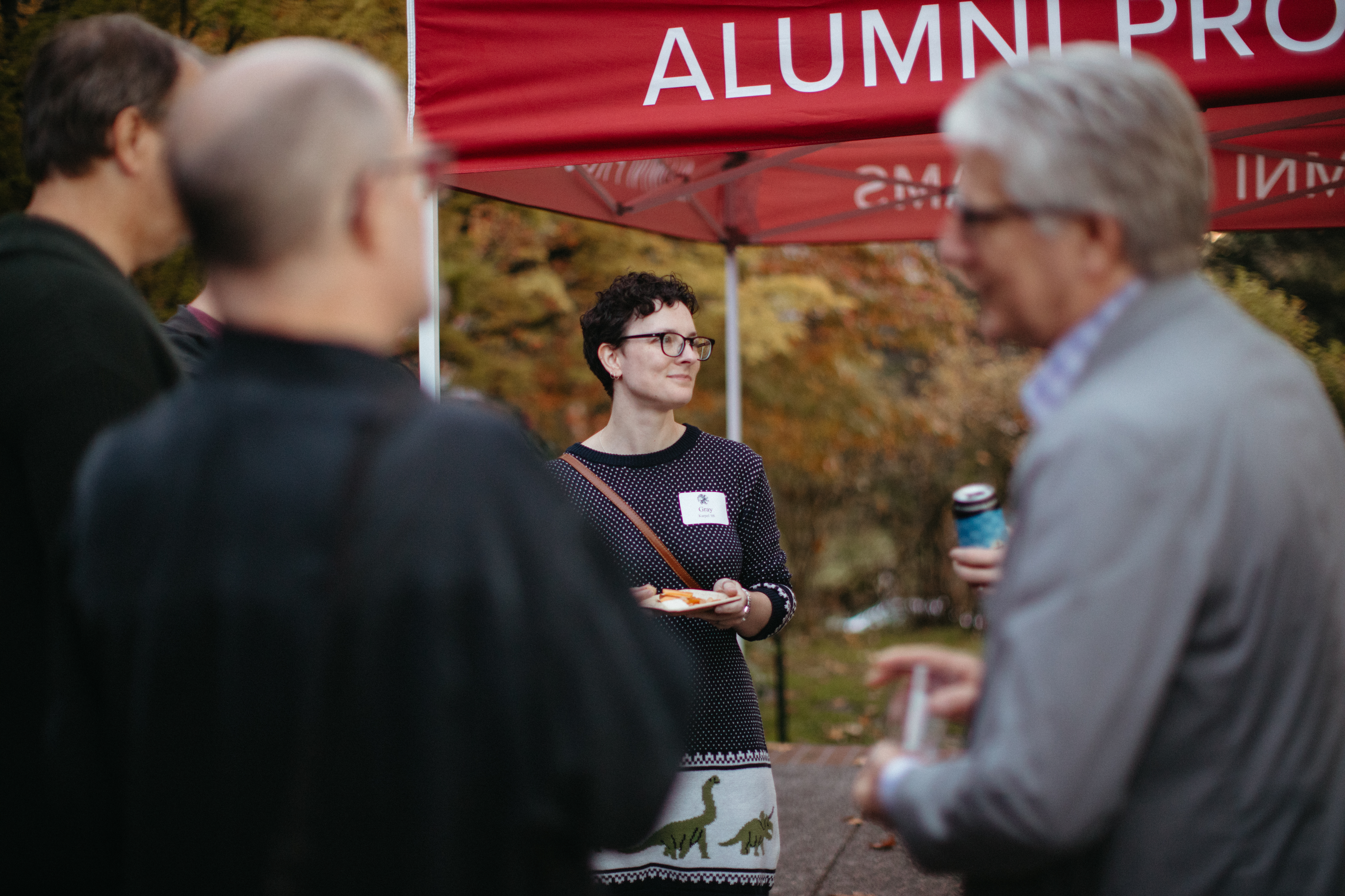 Group of alumni at Forum for Advancing Reed having a discussion