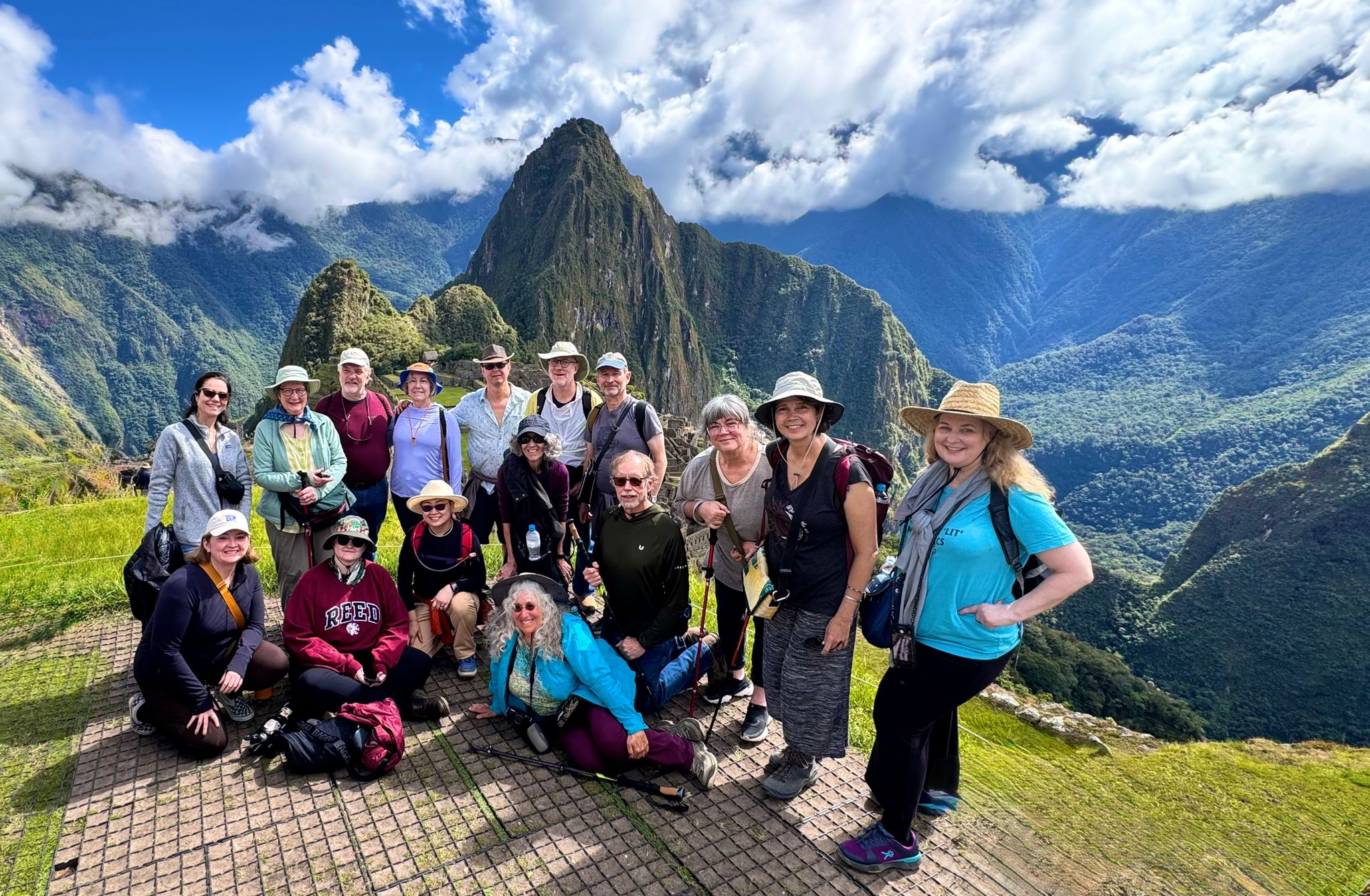 A group of 16 Reedies in front of Machu Picchu 